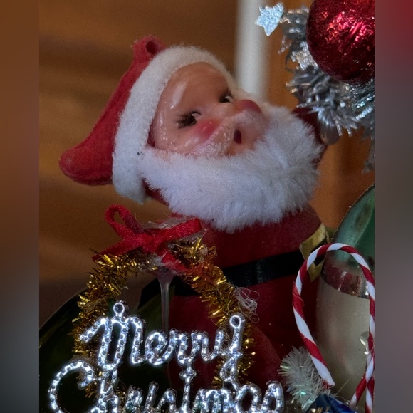 SOLD- Handmade Holiday vintage centerpiece 🌲 - Picture 7 of 9